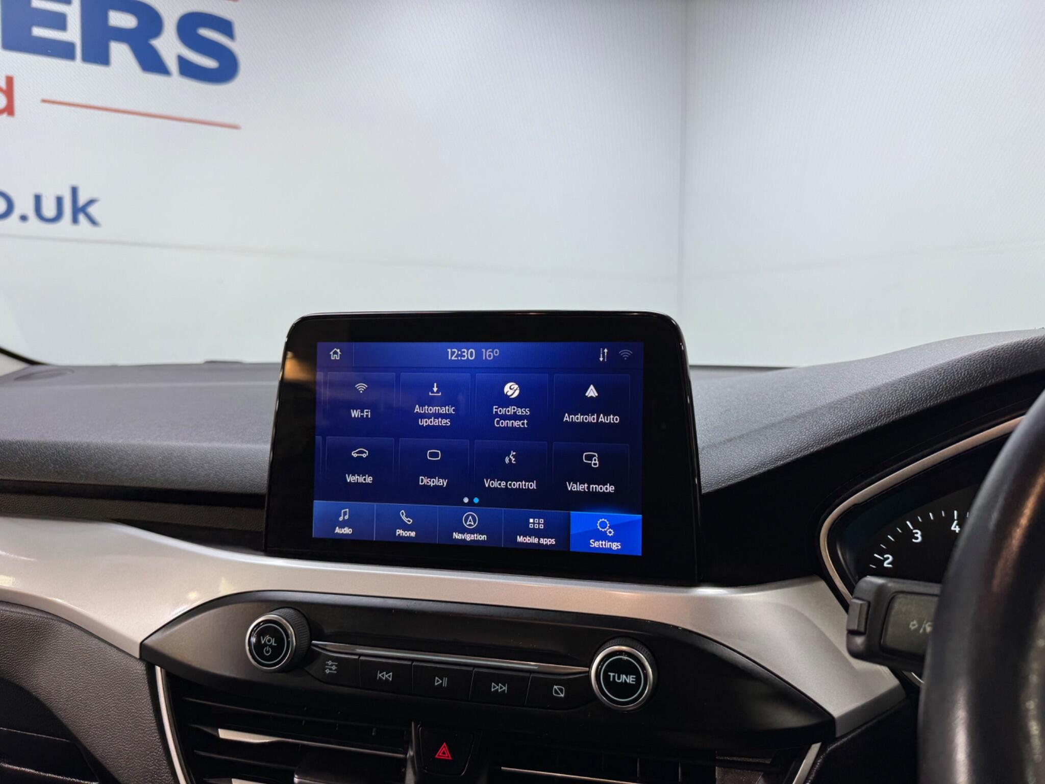 Ford Focus view 31