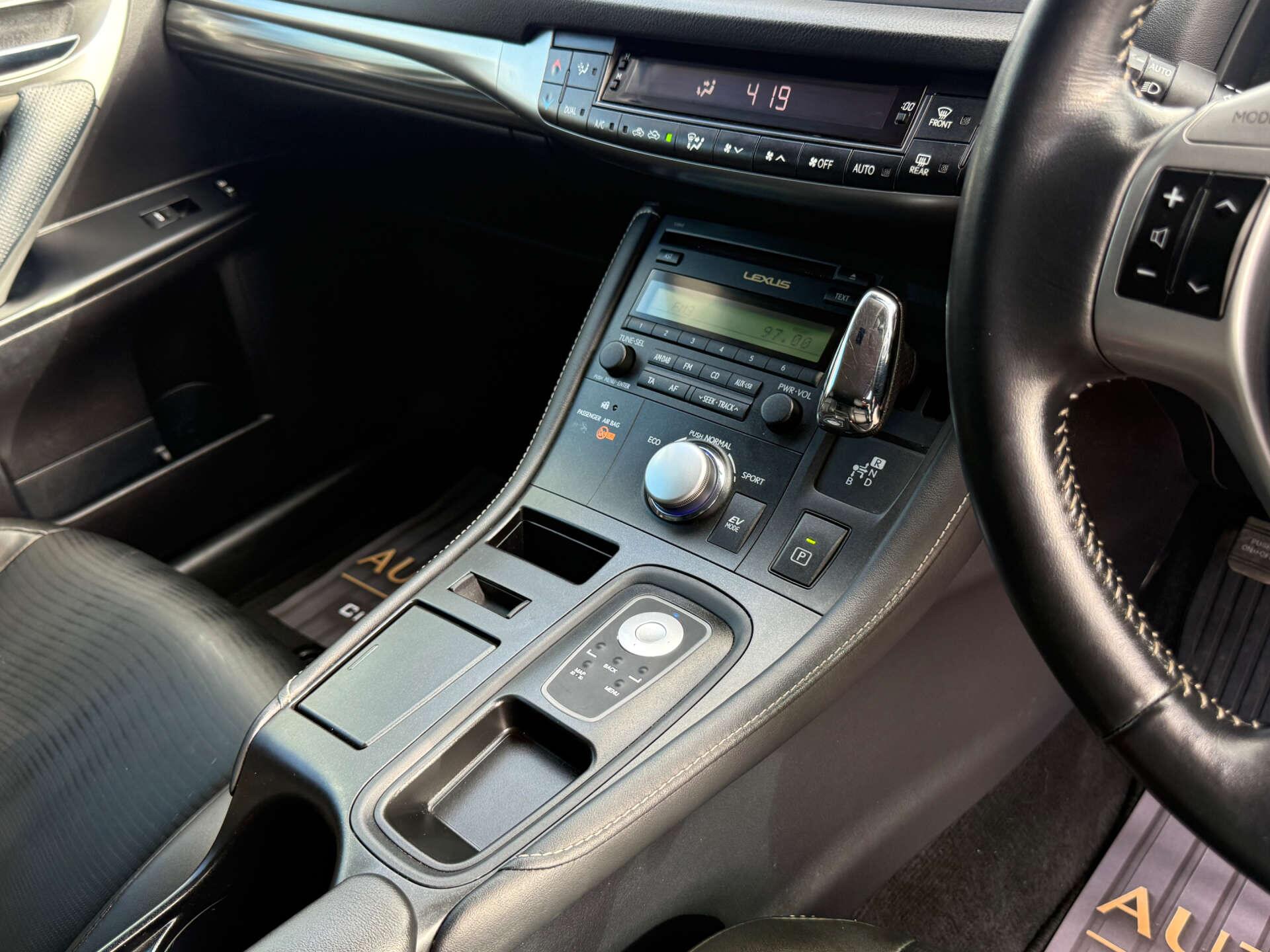 Lexus CT view 39