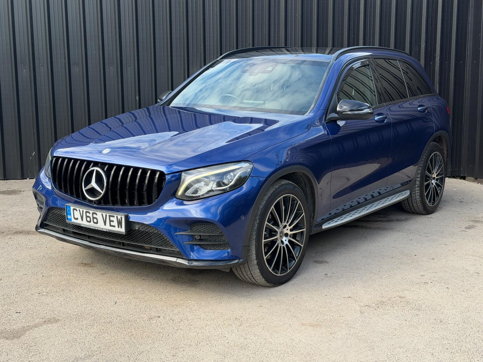Mercedes-Benz GLC view 27