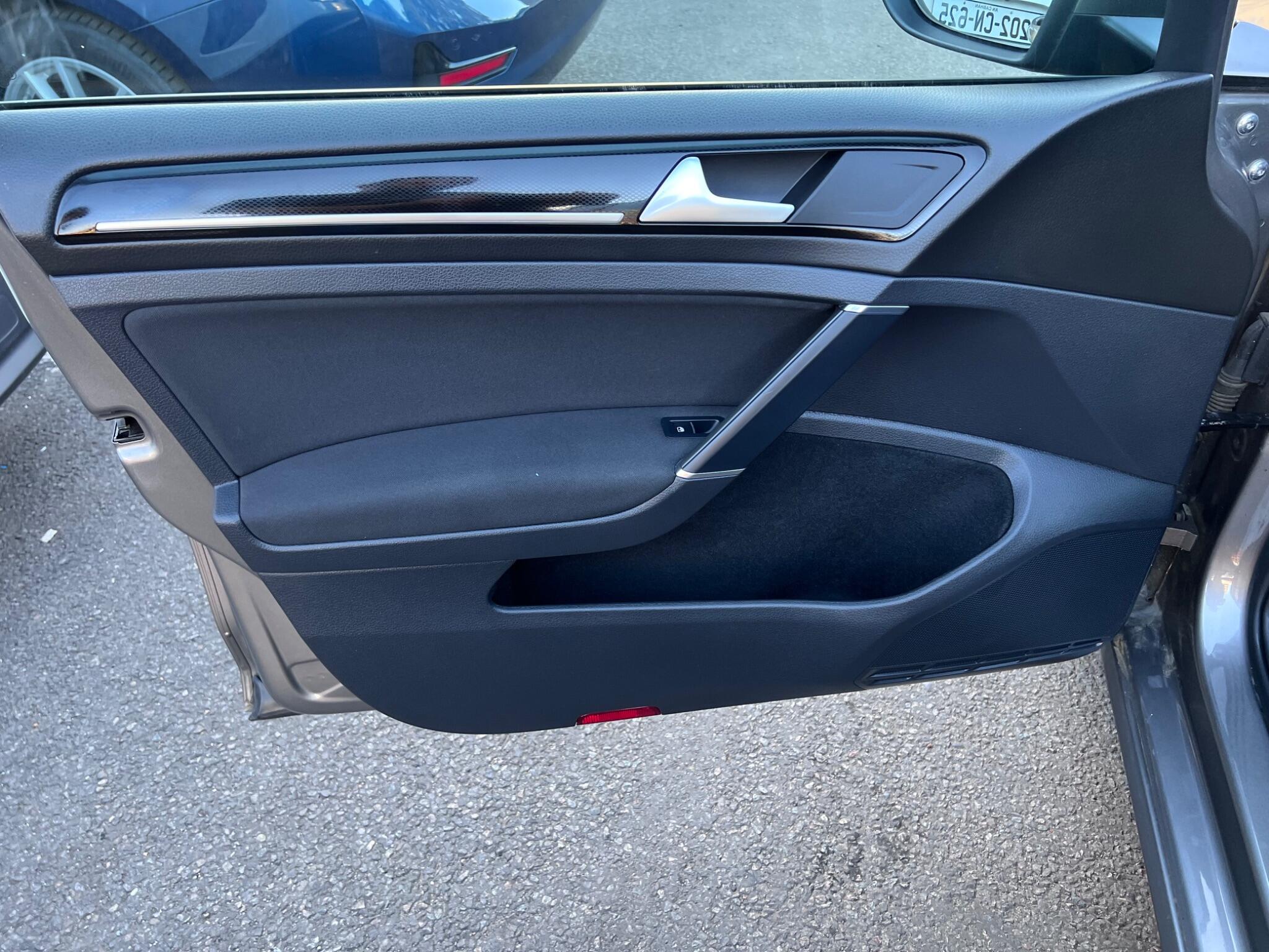 Volkswagen Golf view 31