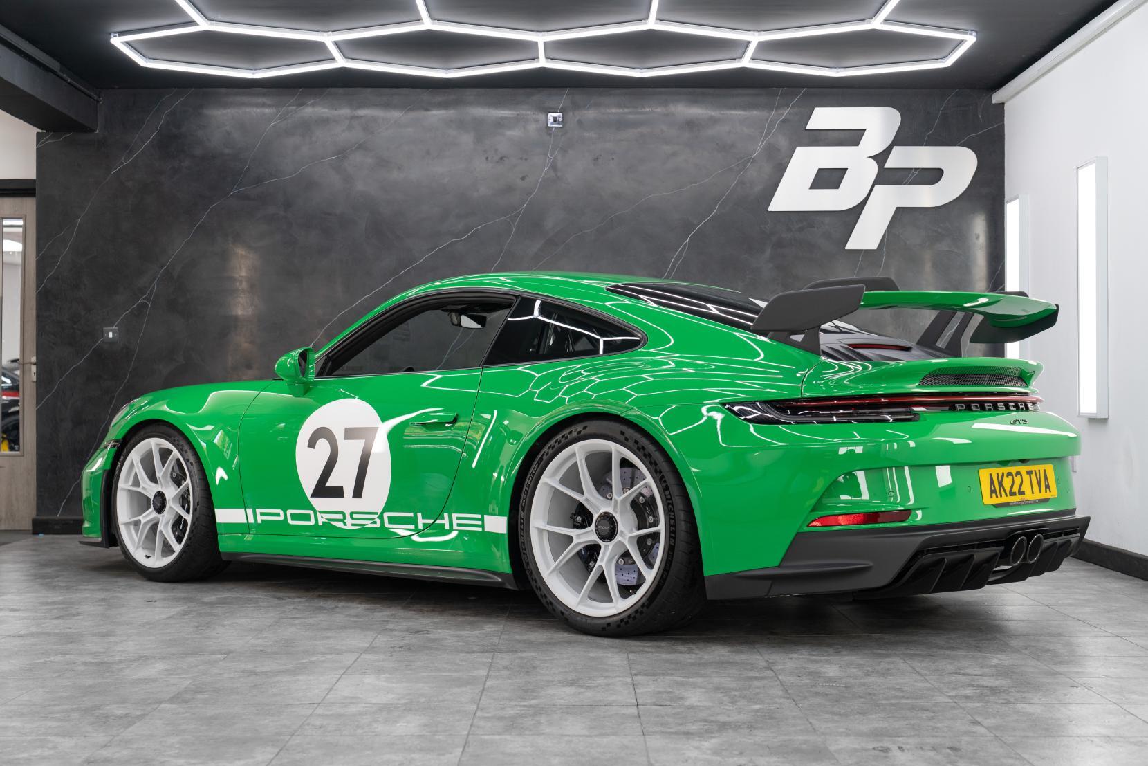 Porsche 911 view 4