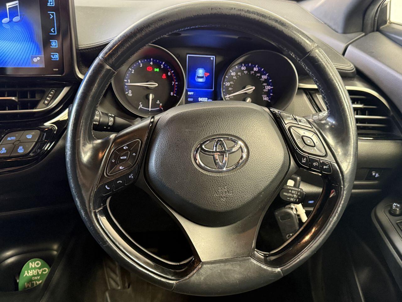 Toyota C-HR view 35