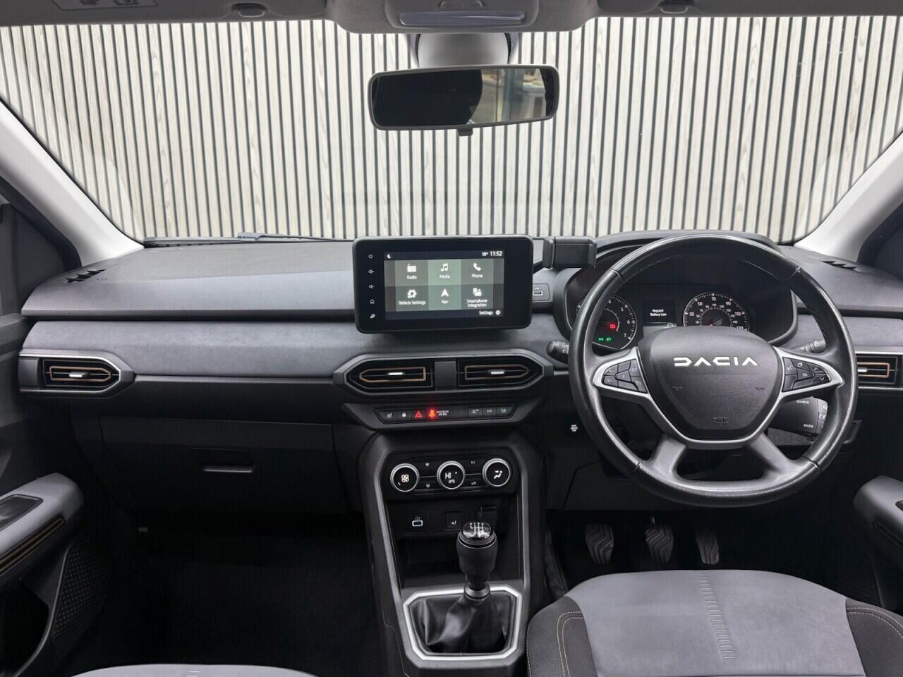 Dacia Sandero view 8