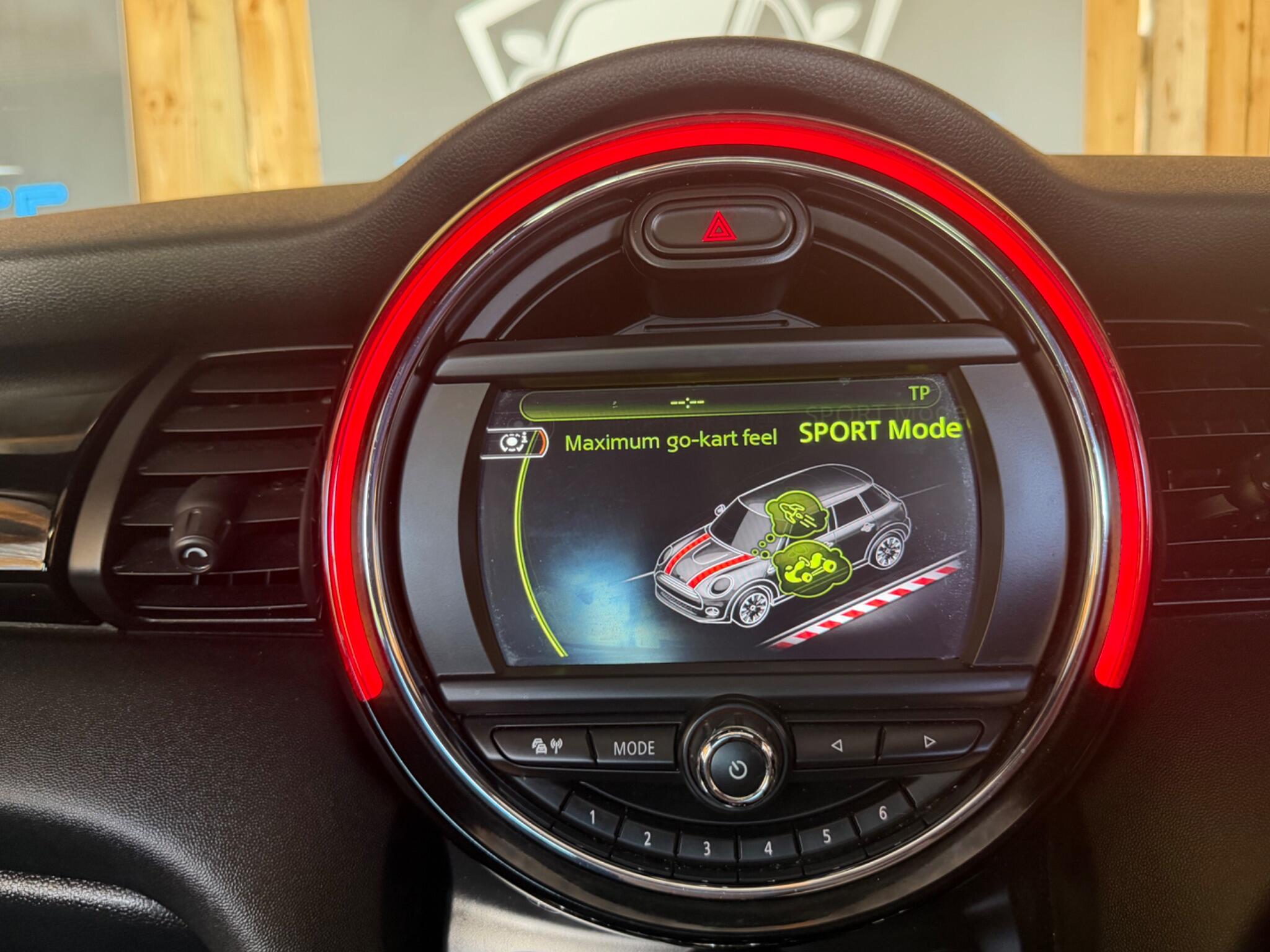 Mini Hatch view 25