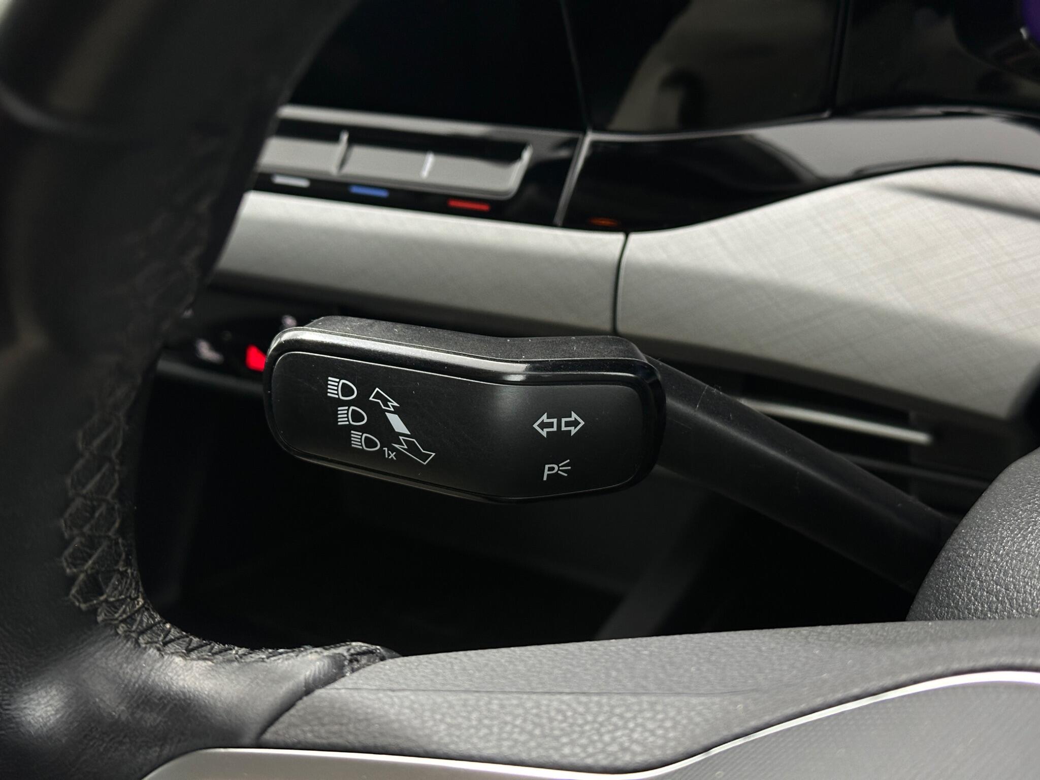 Volkswagen Golf view 14