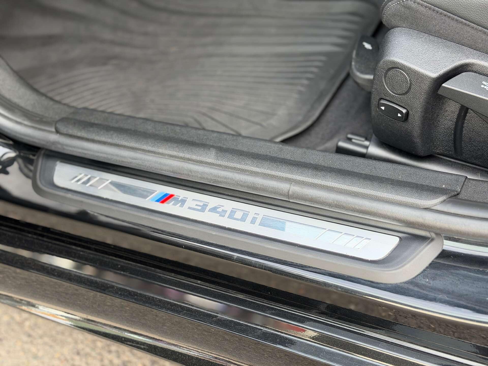 BMW 3 Series view 20