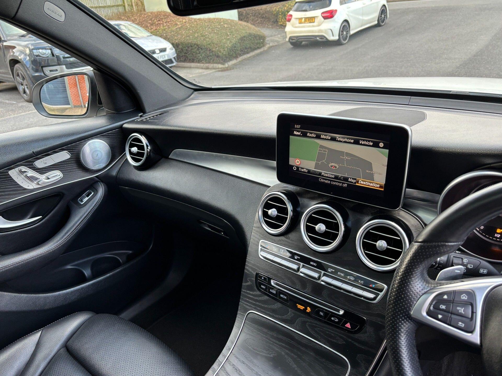 Mercedes-Benz GLC view 16
