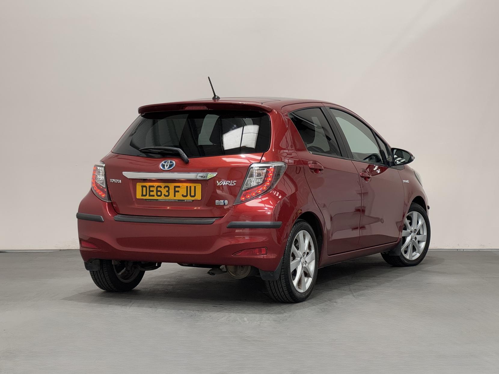 Toyota Yaris view 14