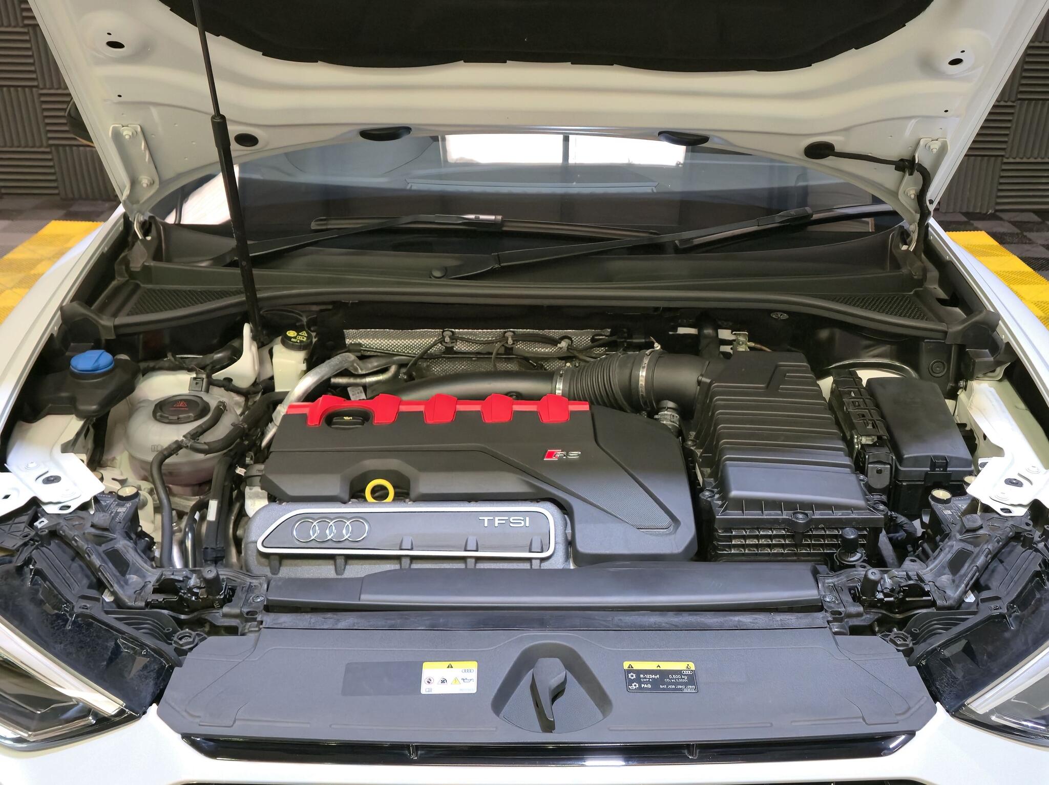 Audi RS Q3 view 14