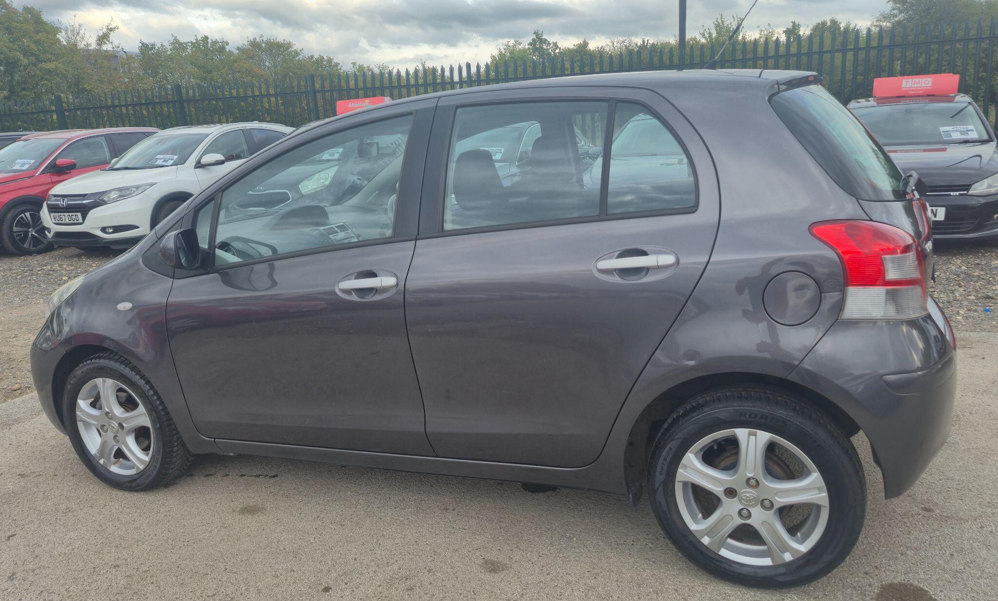Toyota Yaris view 18