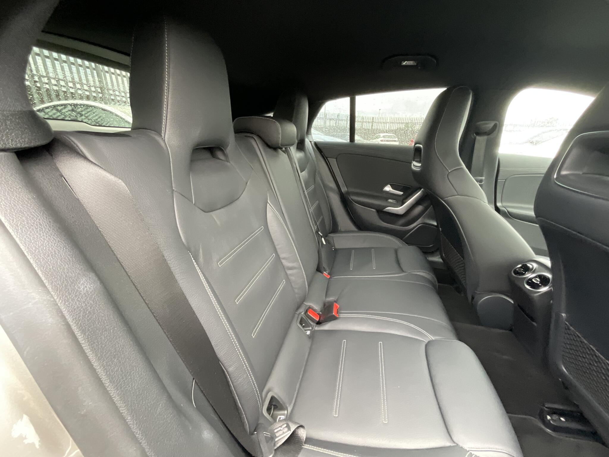 Mercedes-Benz Cla view 11