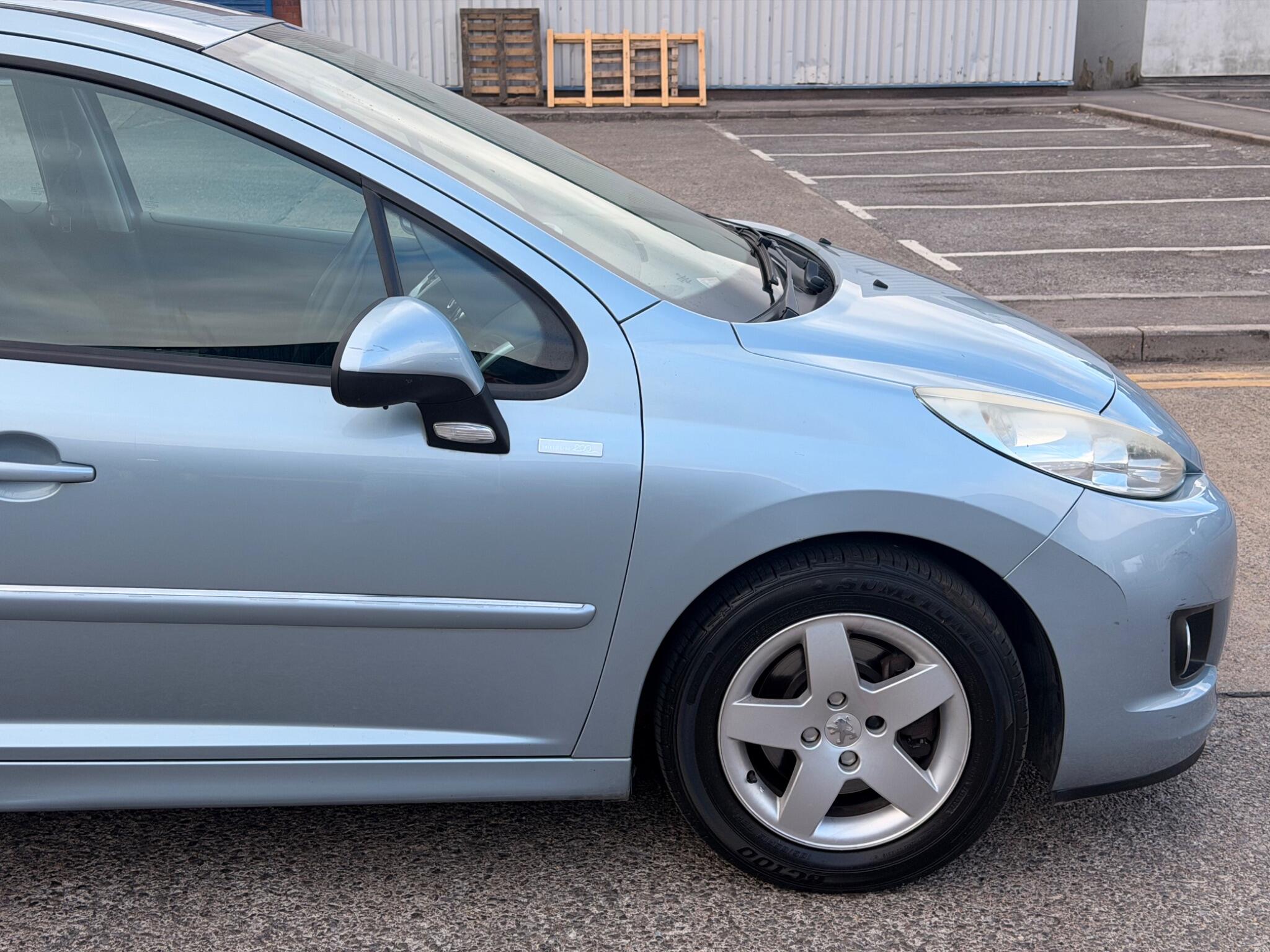 Peugeot 207 view 26