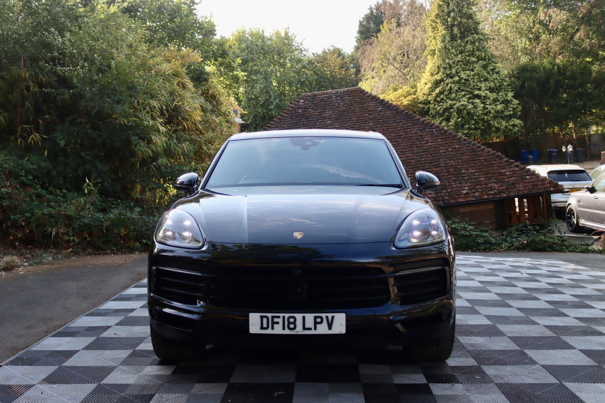 Porsche Cayenne view 10