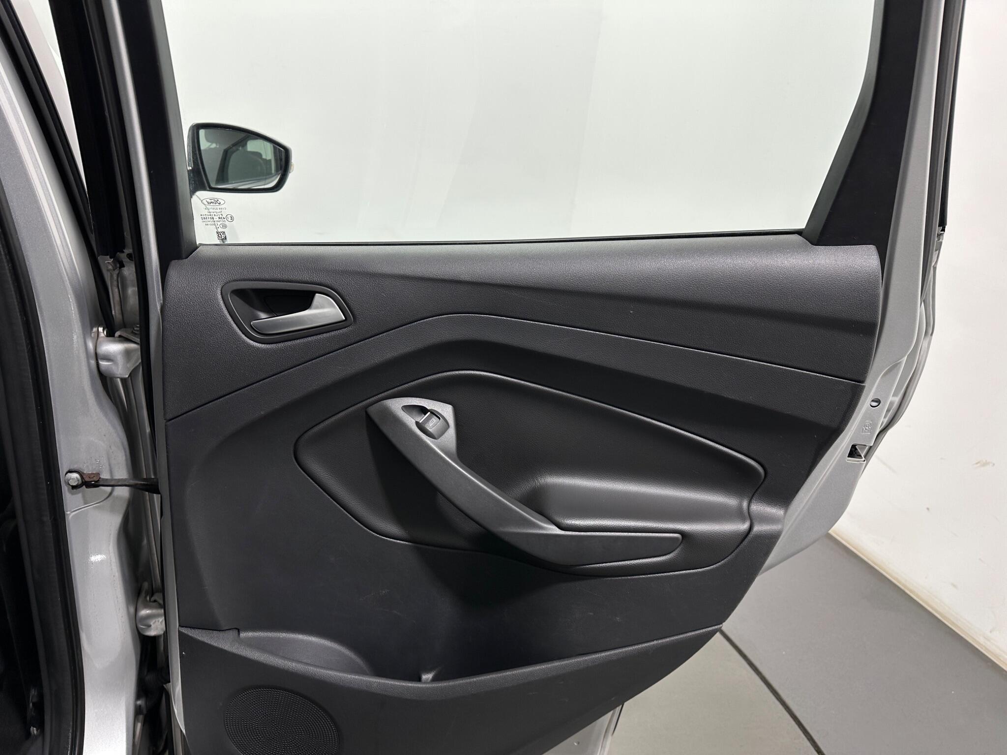 Ford Kuga view 42