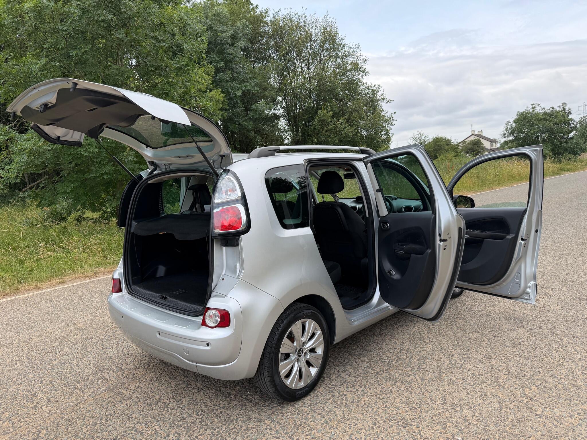 Citroen C3 Picasso view 11
