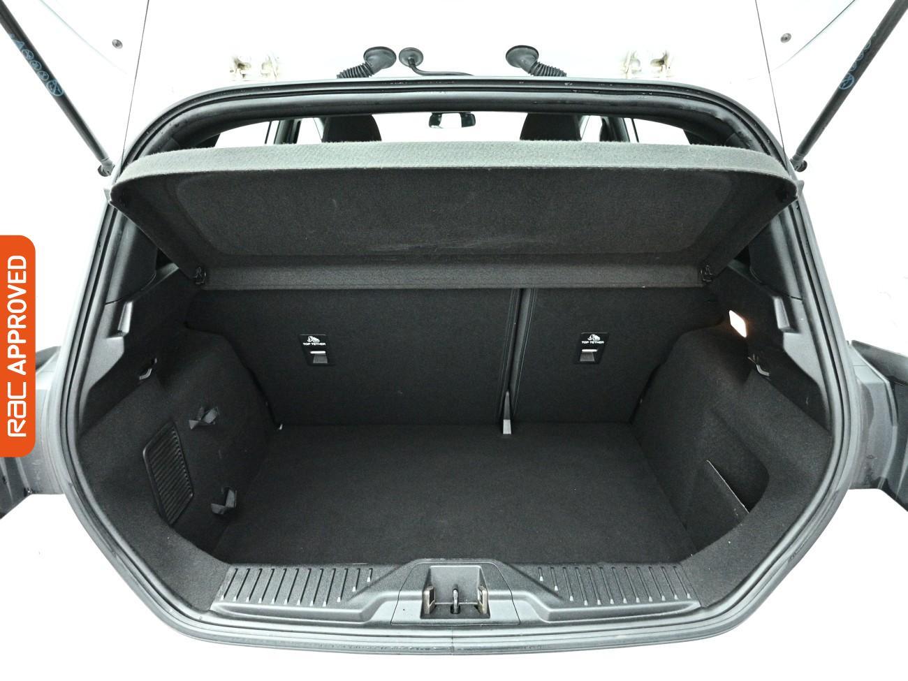 Ford Fiesta view 25