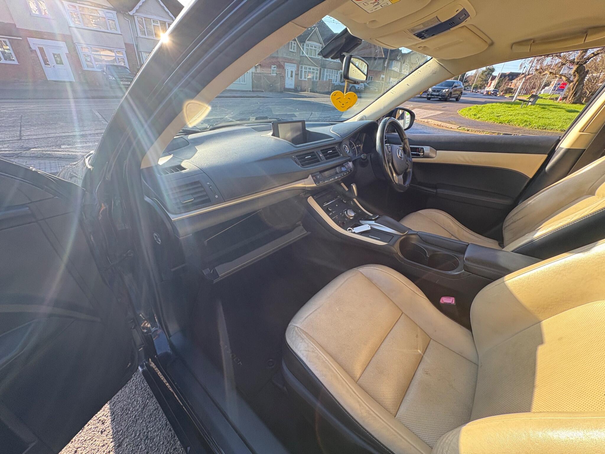 2014 Lexus CT 1.8 200h Luxury CVT Euro 6 (s/s) 5dr • 99,475 miles image 68