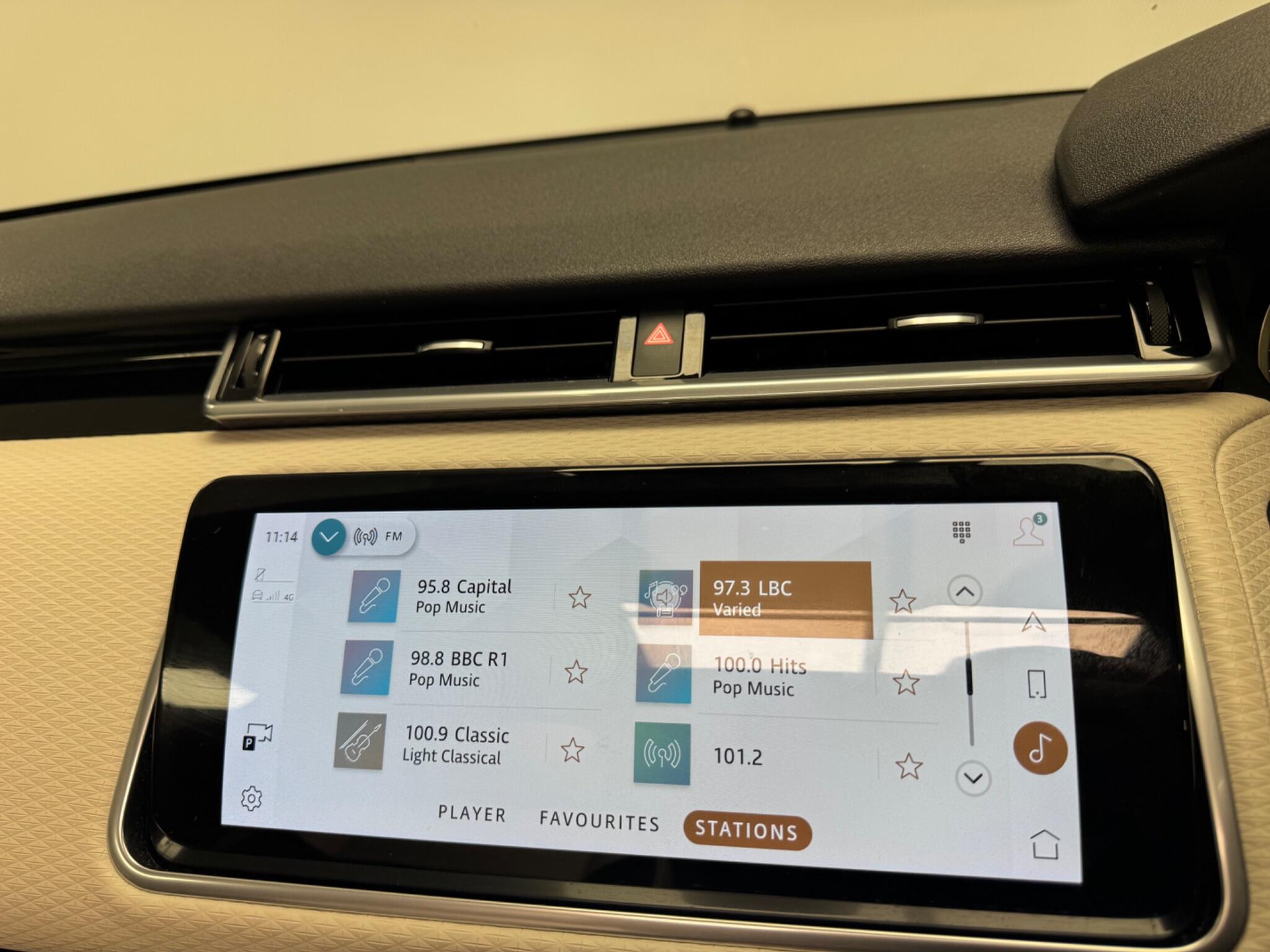 Land Rover Range Rover Velar view 21