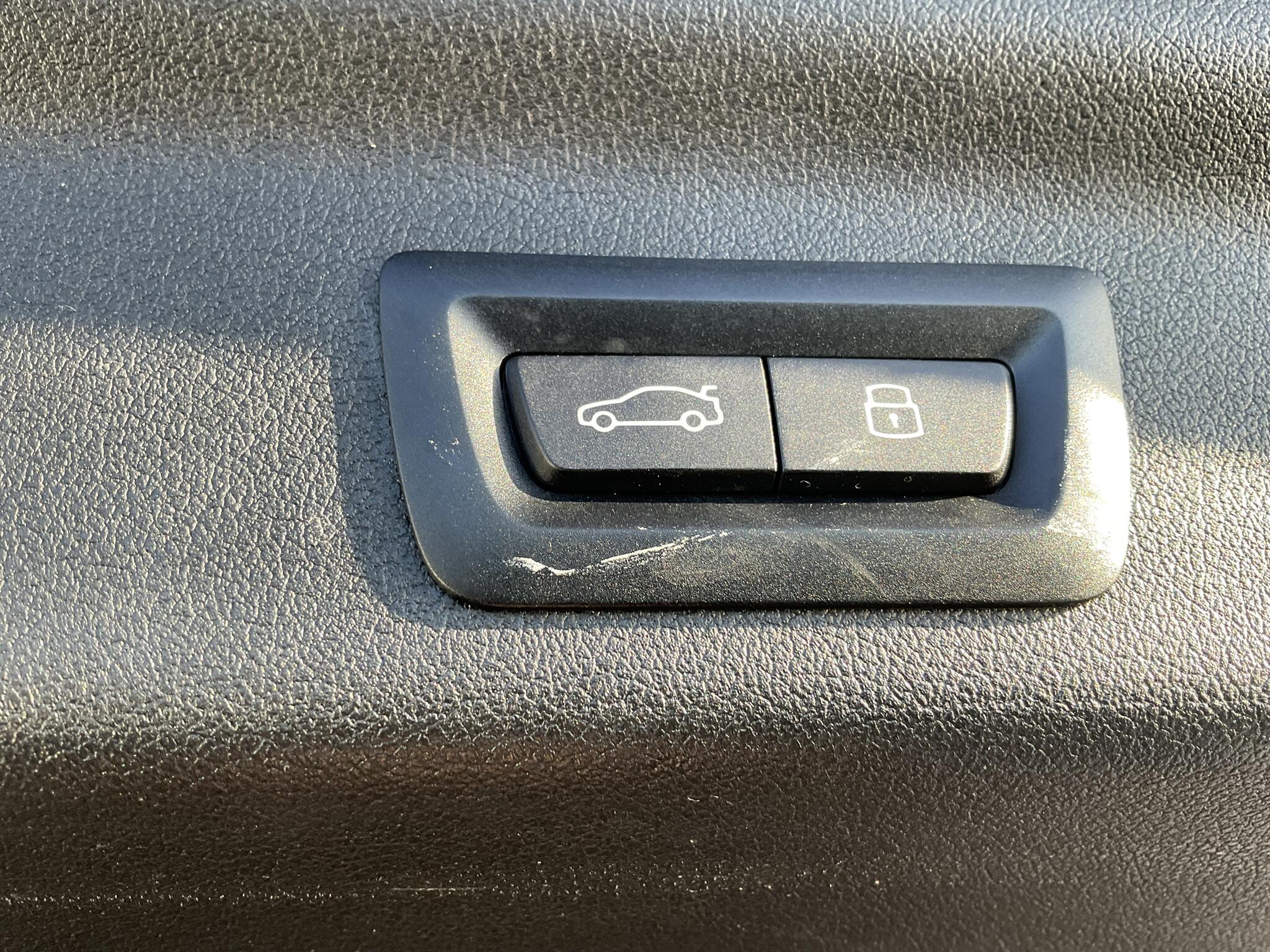 BMW Ix1 view 26