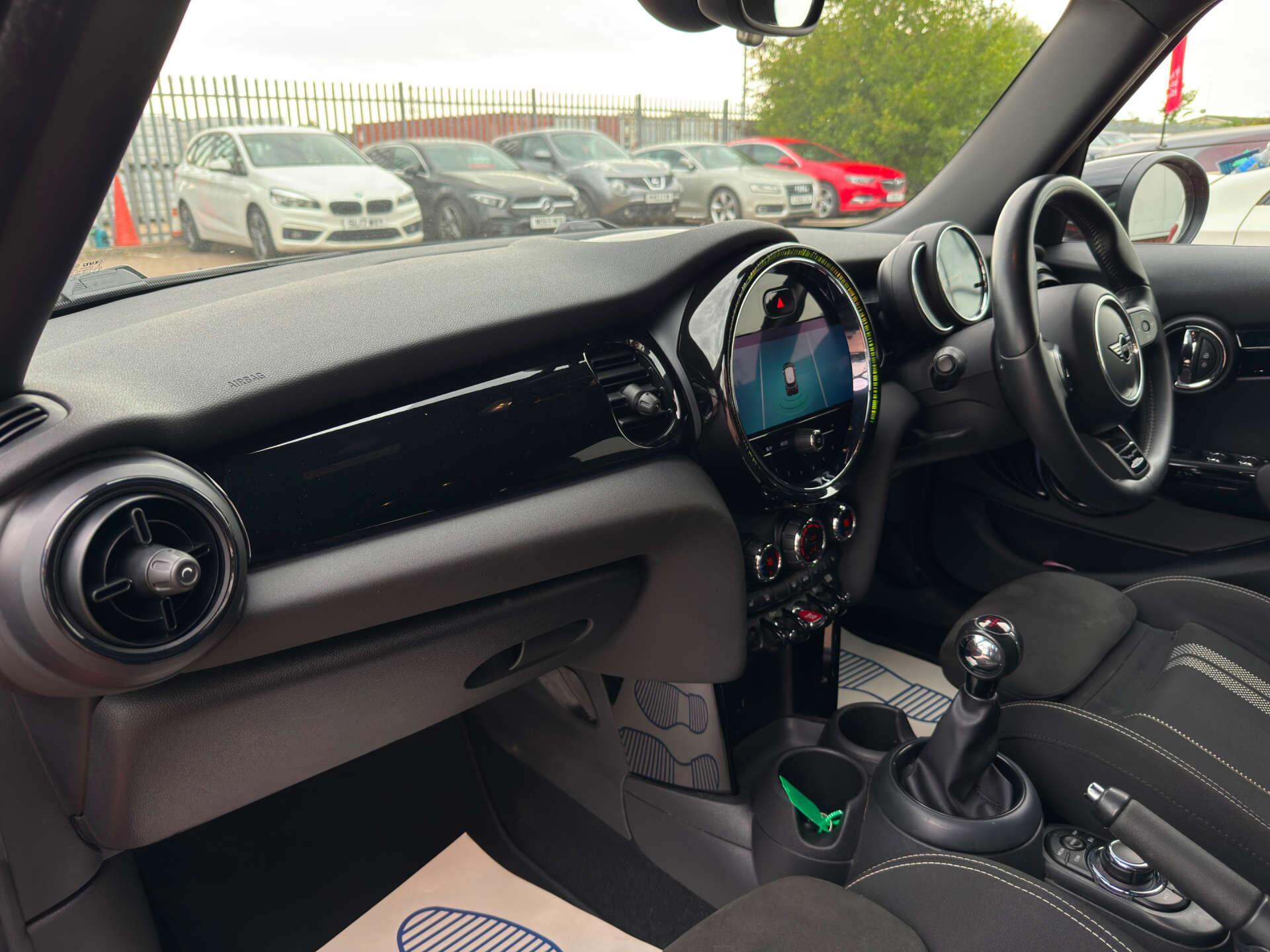 Mini Cooper view 46