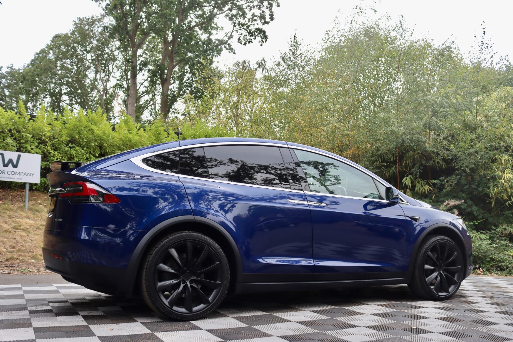 Tesla Model X view 33