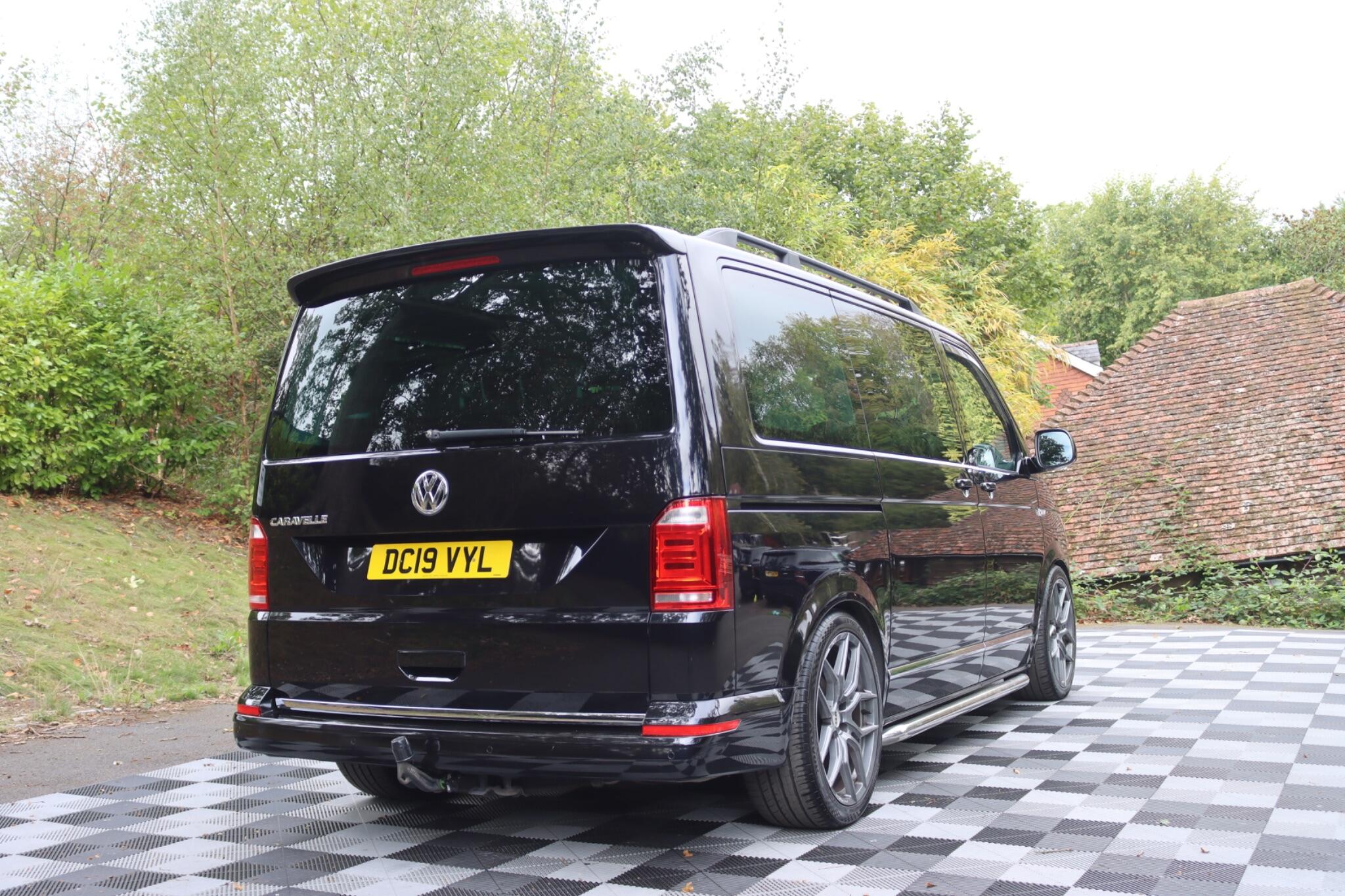 Volkswagen Caravelle view 25