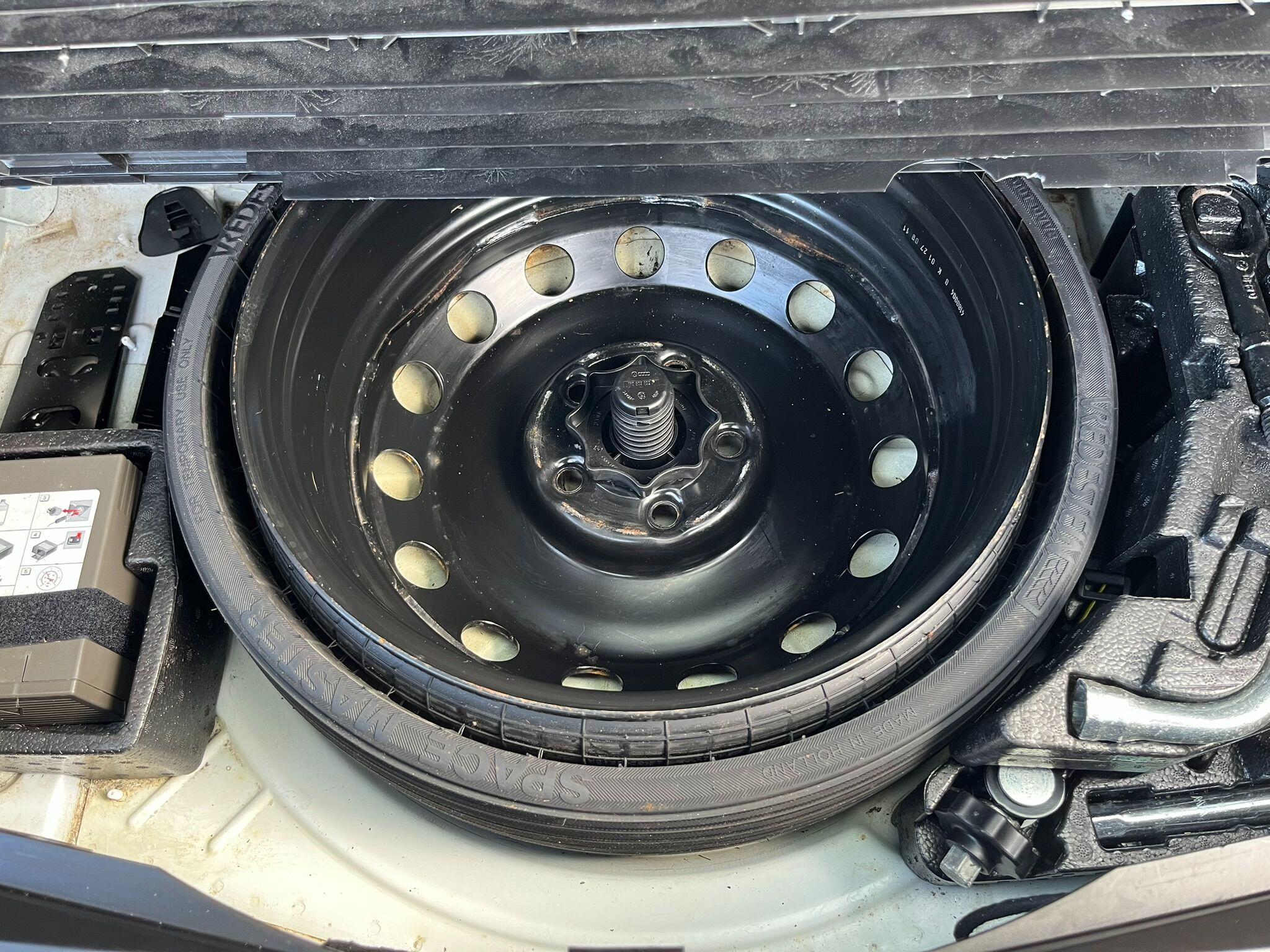 Audi Q7 view 30