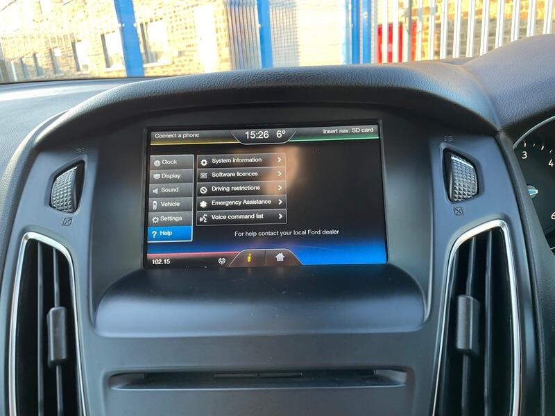 2015 Ford Focus image 15