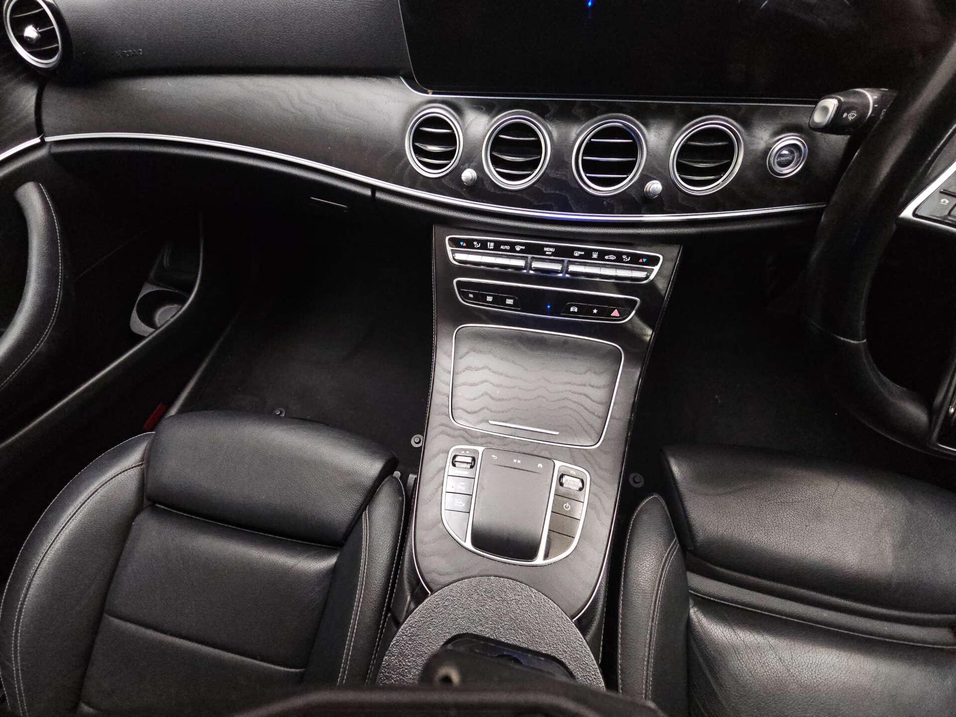 Mercedes-Benz E-Class view 9