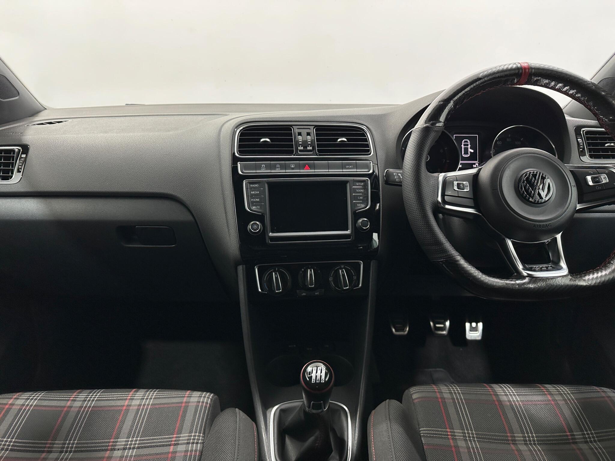 Volkswagen Polo view 20