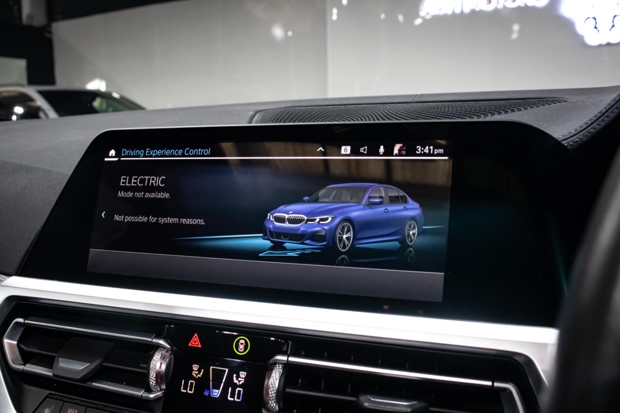 BMW 3 Series view 36