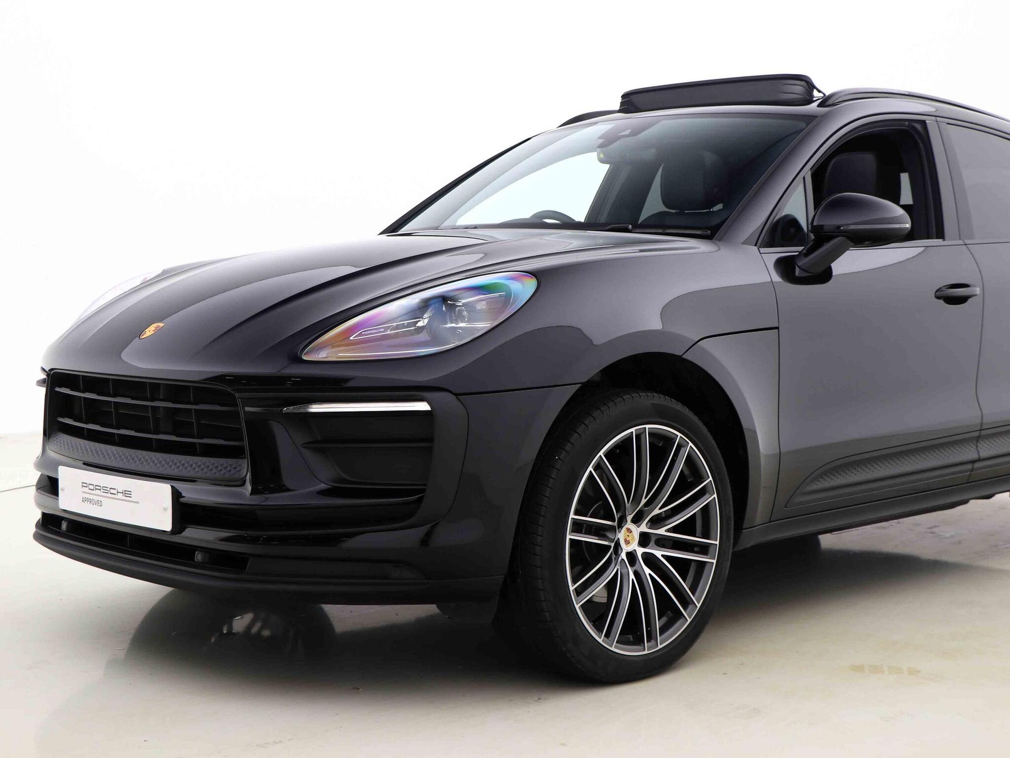Porsche Macan view 14