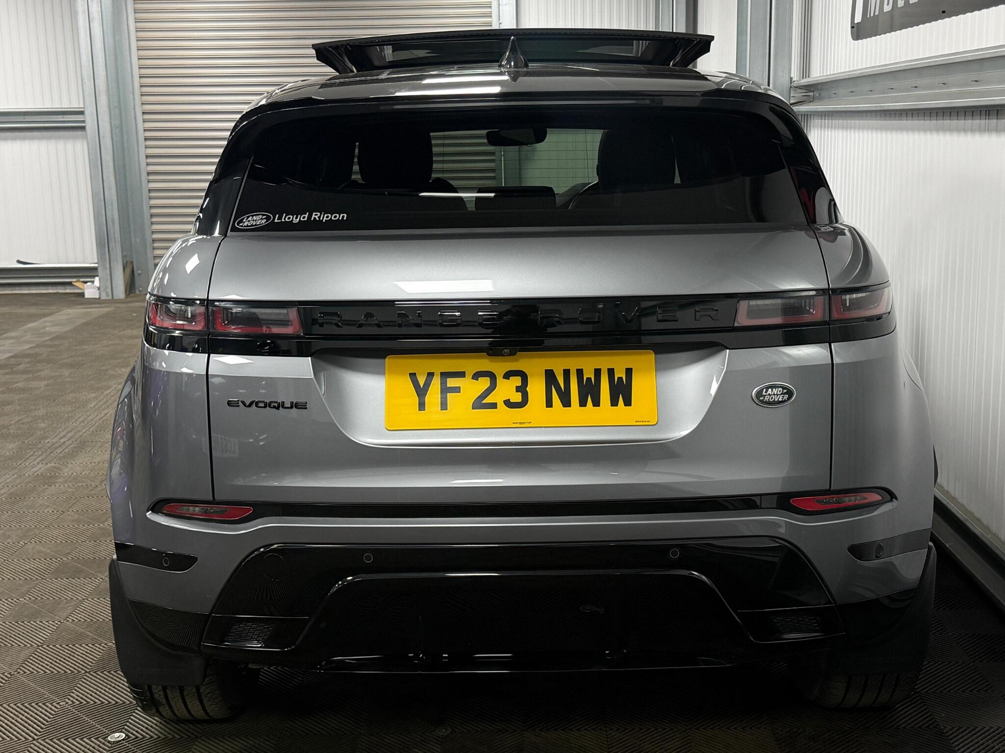 Land Rover Range Rover Evoque view 11
