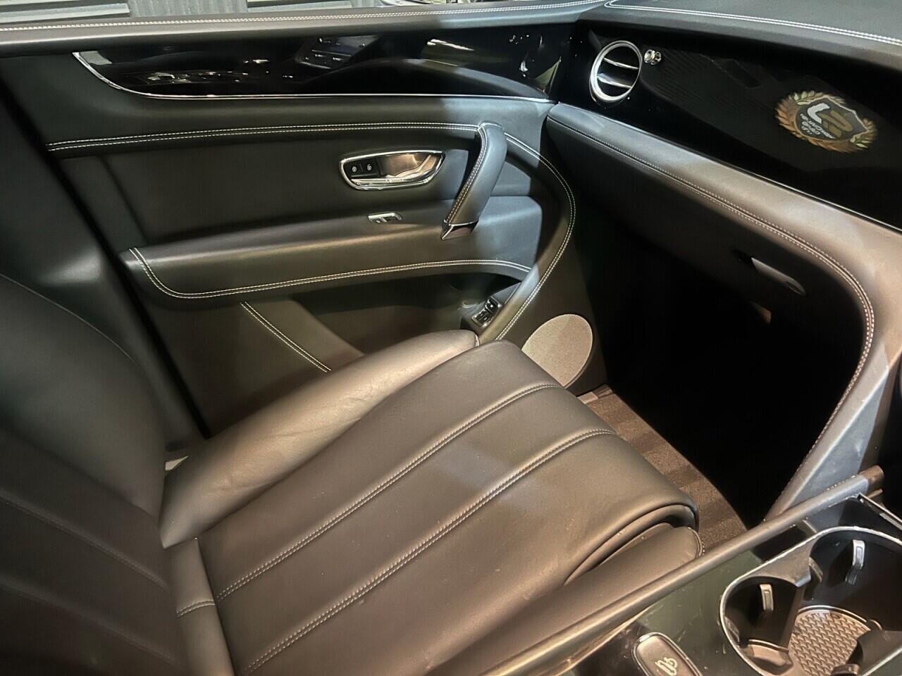 Bentley Bentayga view 17