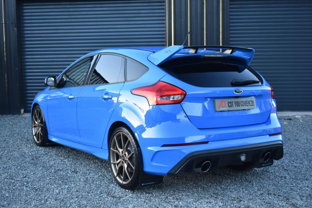 Ford Focus view 3