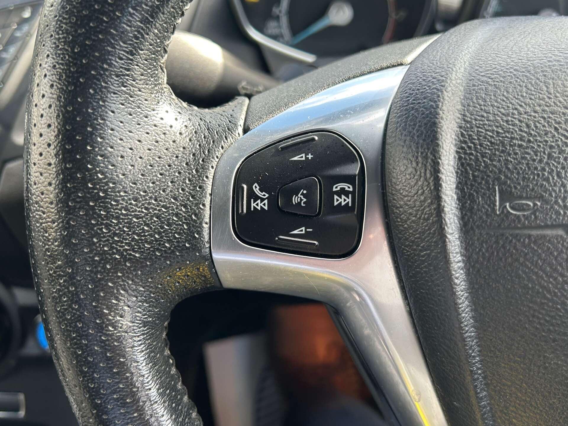 Ford Fiesta view 24