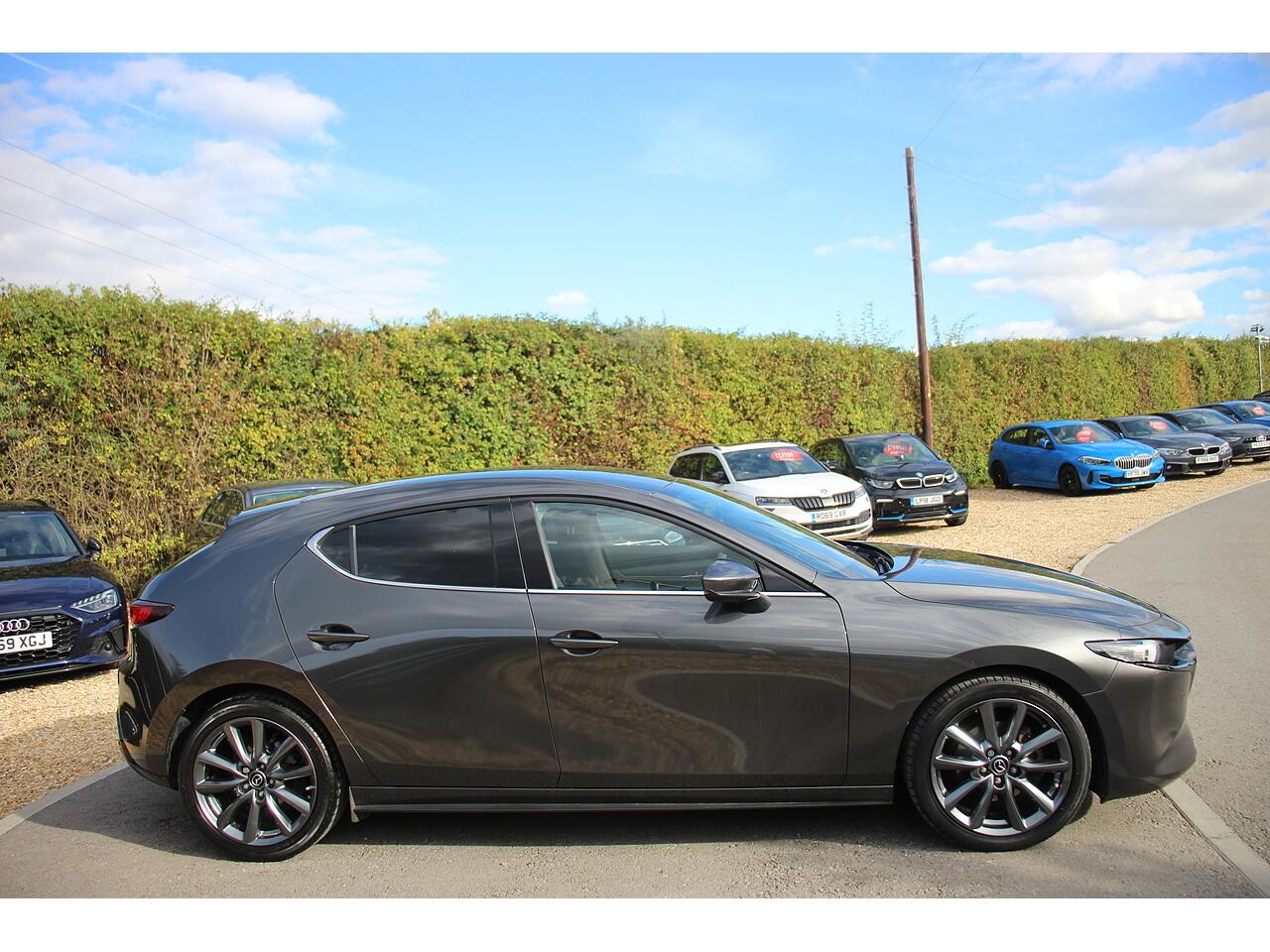 Mazda Mazda3 view 7