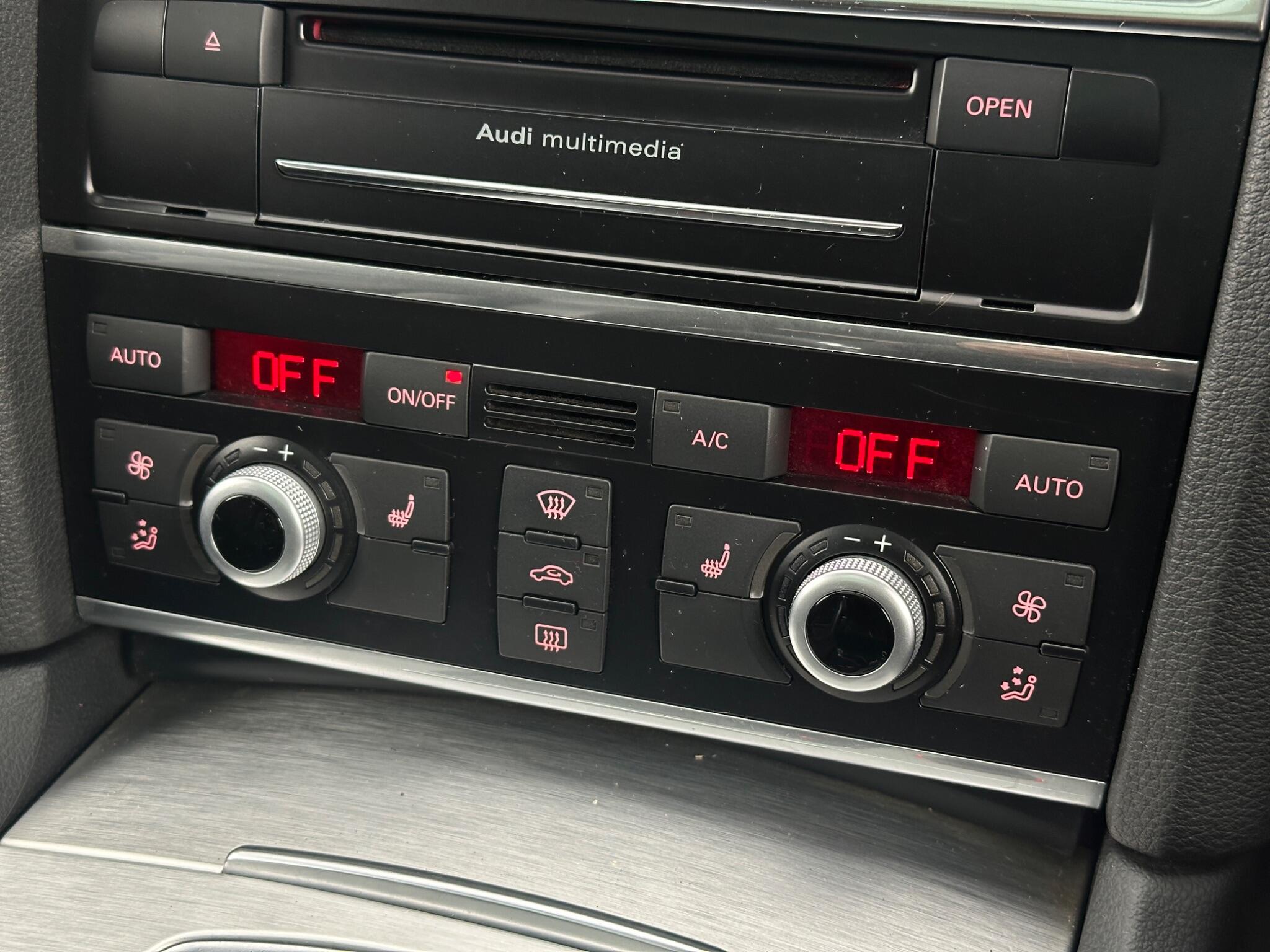 Audi Q7 view 45