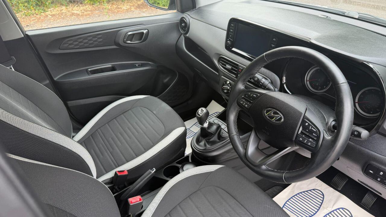 Hyundai i10 view 10