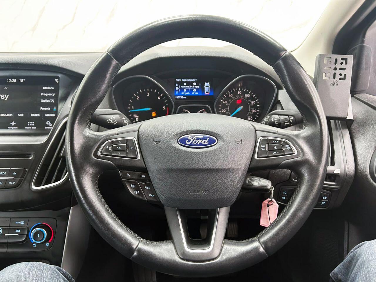 Ford Focus view 19