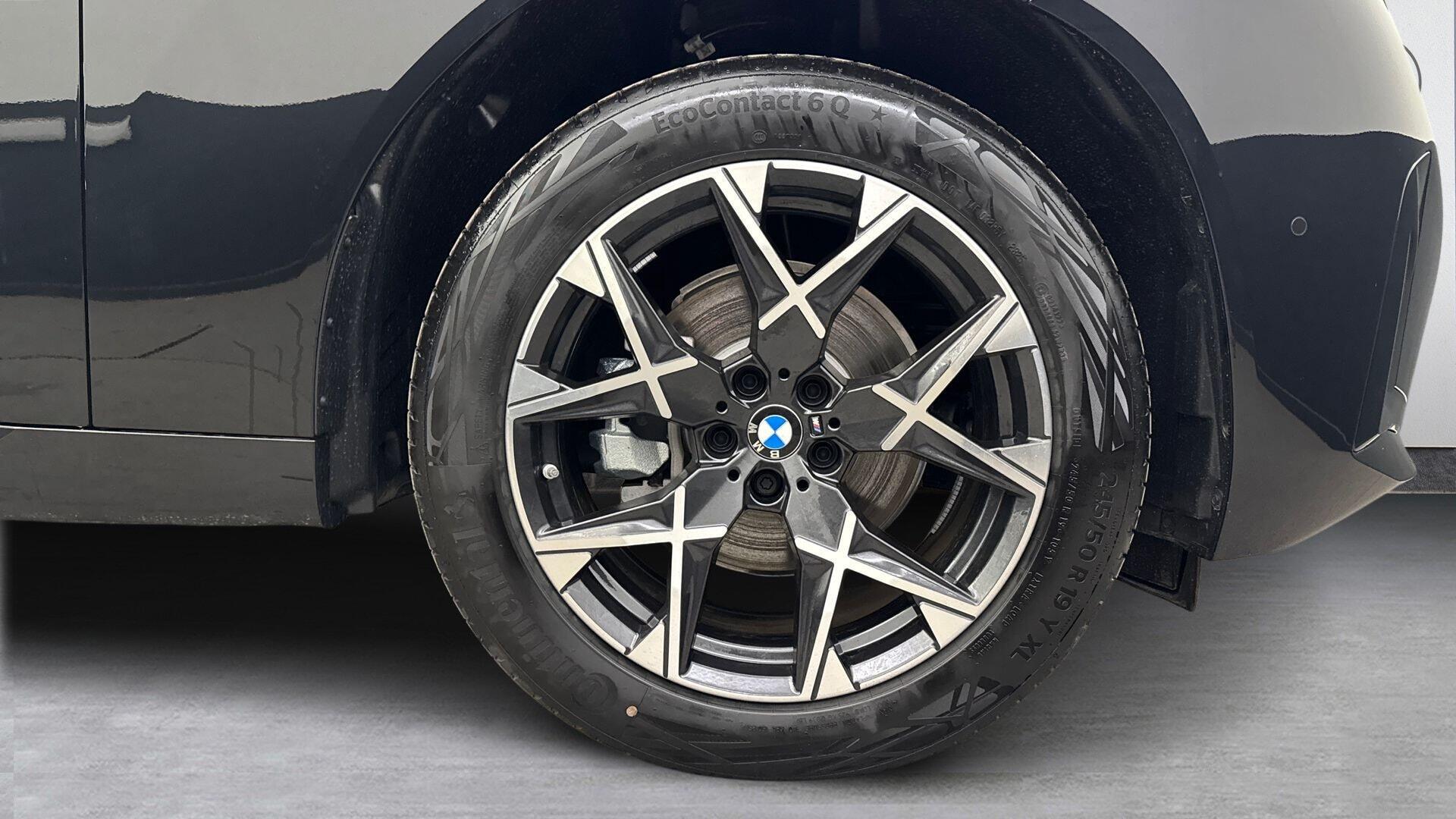 BMW X3 view 14