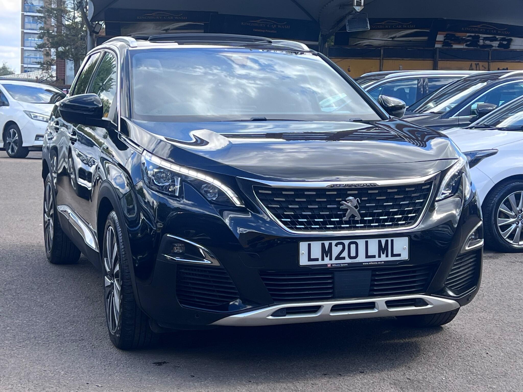 Peugeot 3008 view 4