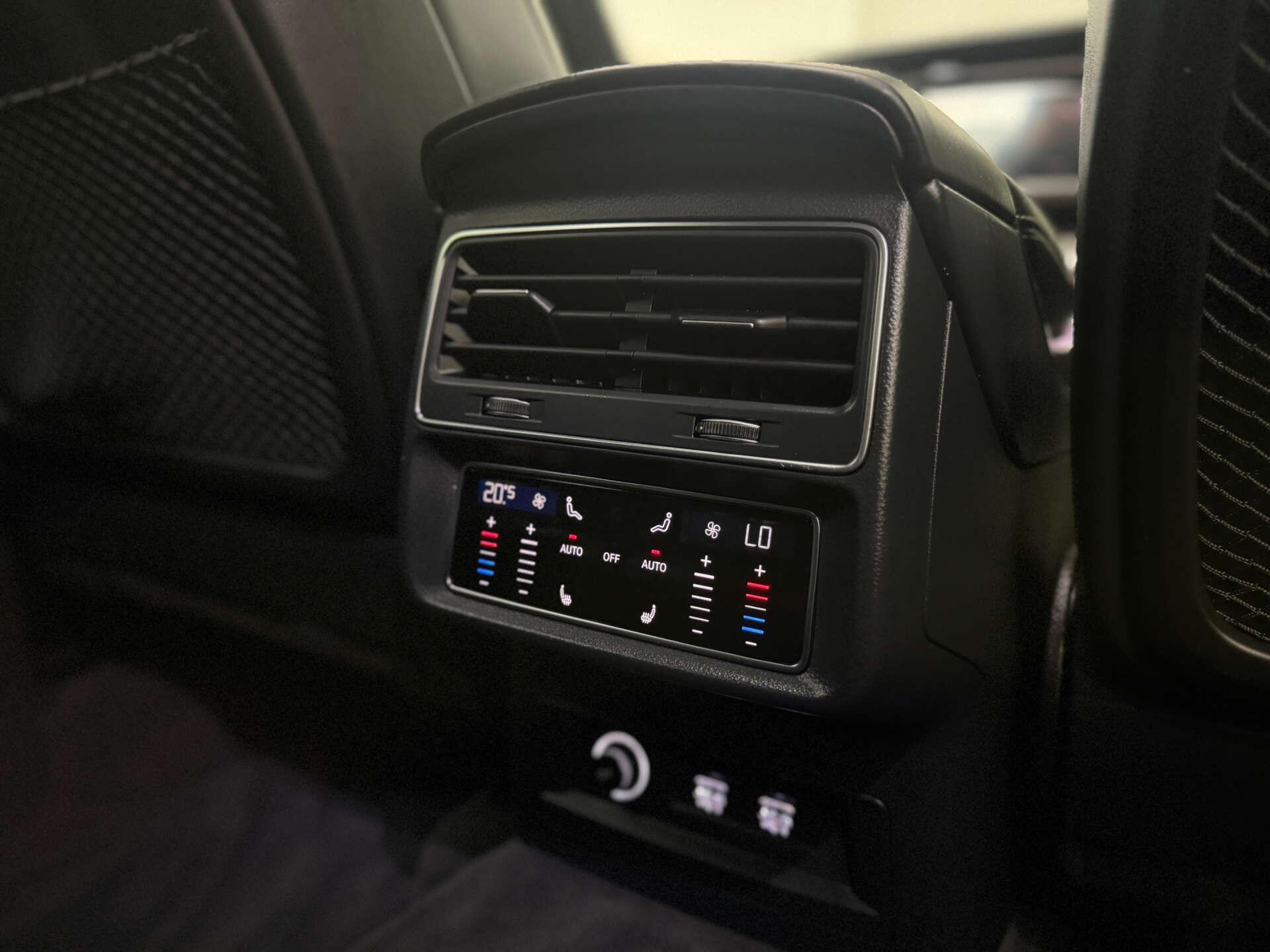 Audi SQ7 view 28