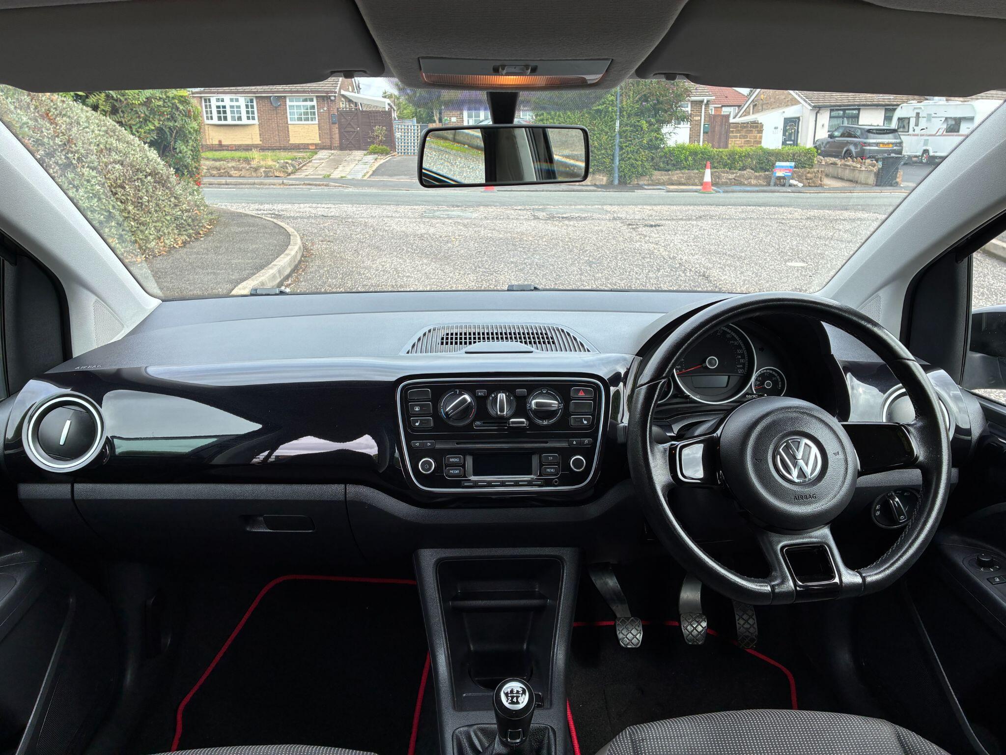Volkswagen Up! view 9