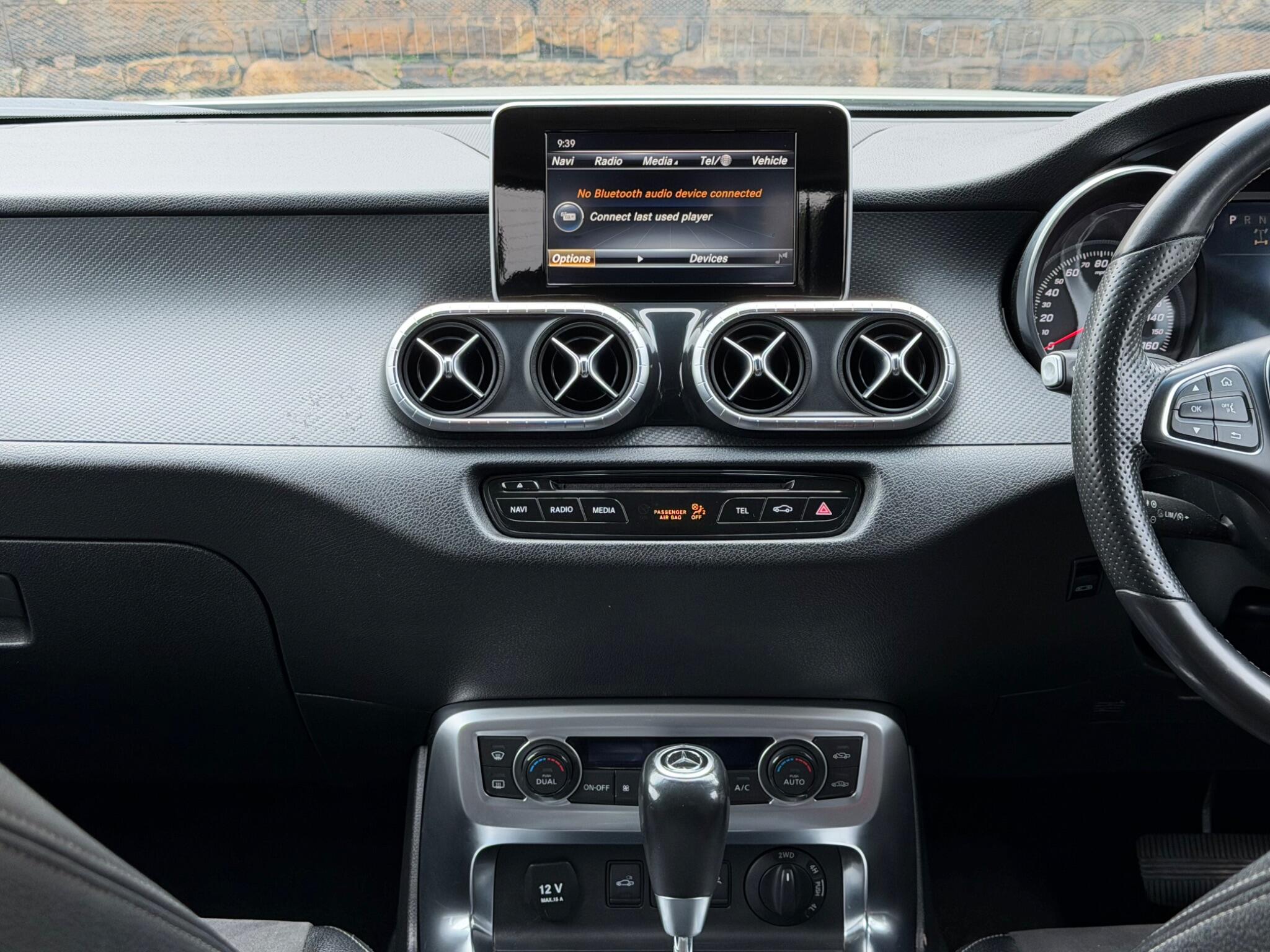 Mercedes-Benz X-Class view 30