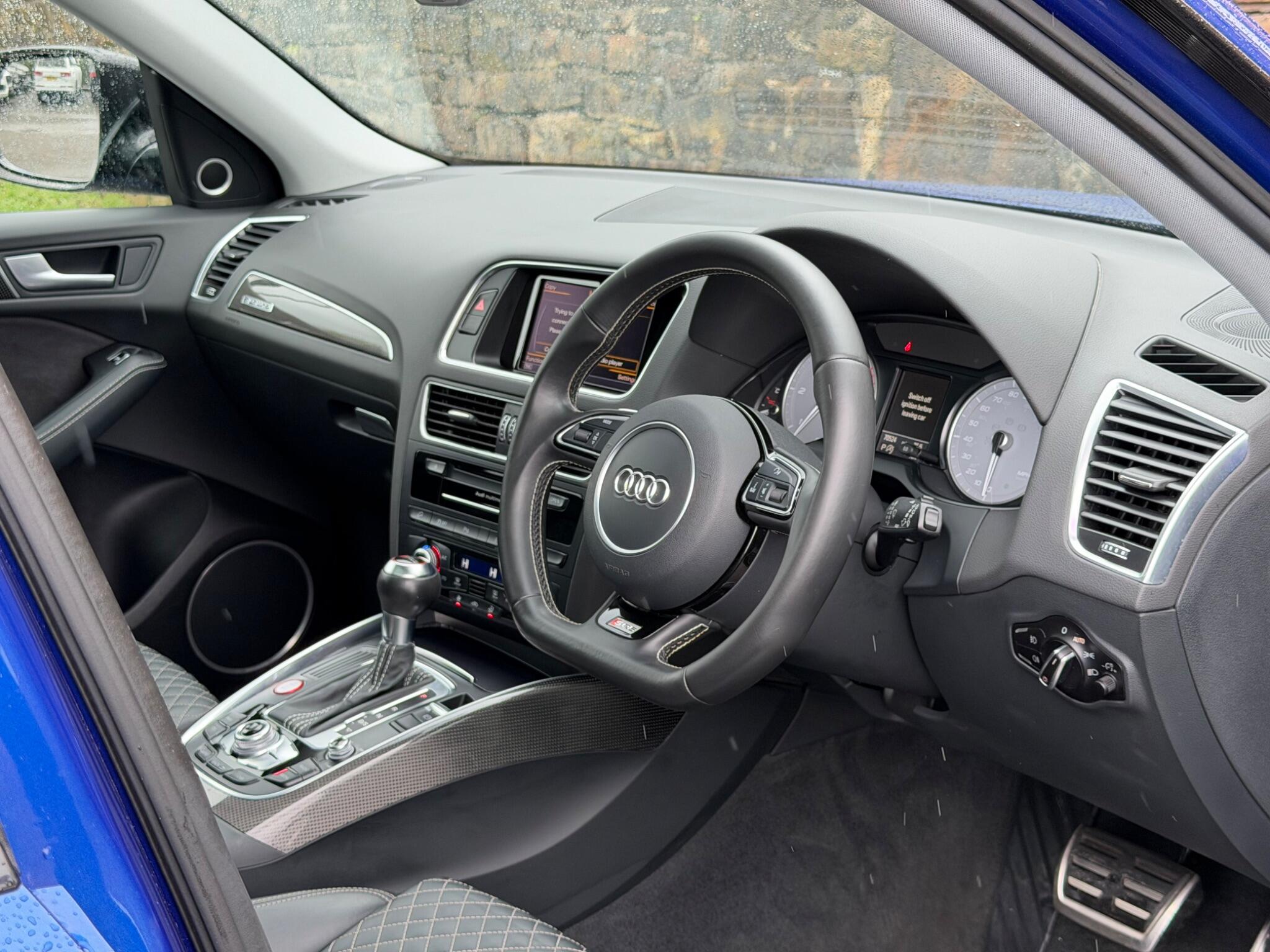 Audi SQ5 view 13