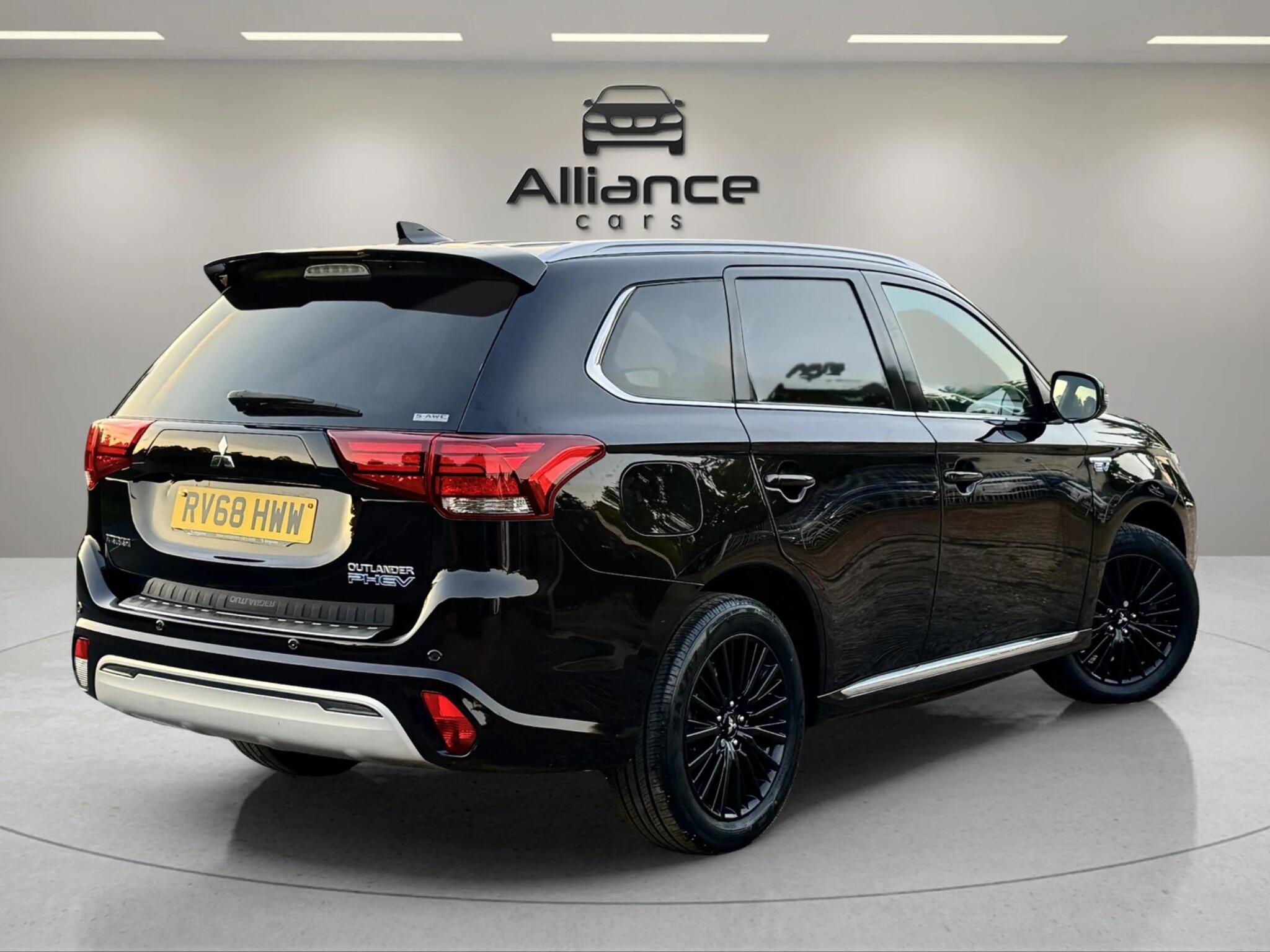 Mitsubishi Outlander view 21