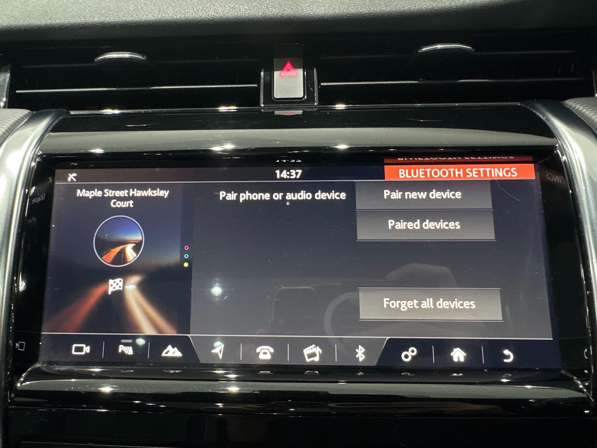 Land Rover Discovery Sport view 41