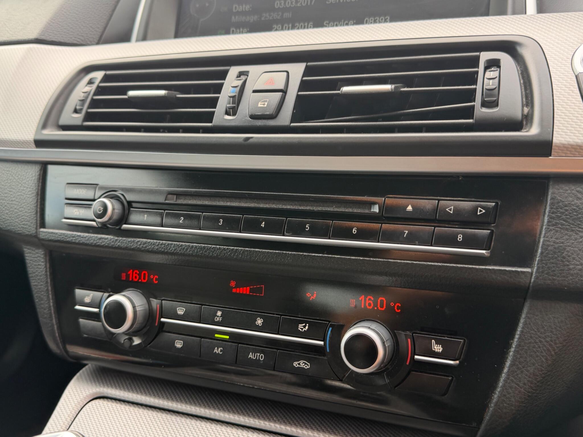 BMW 5 Series view 31