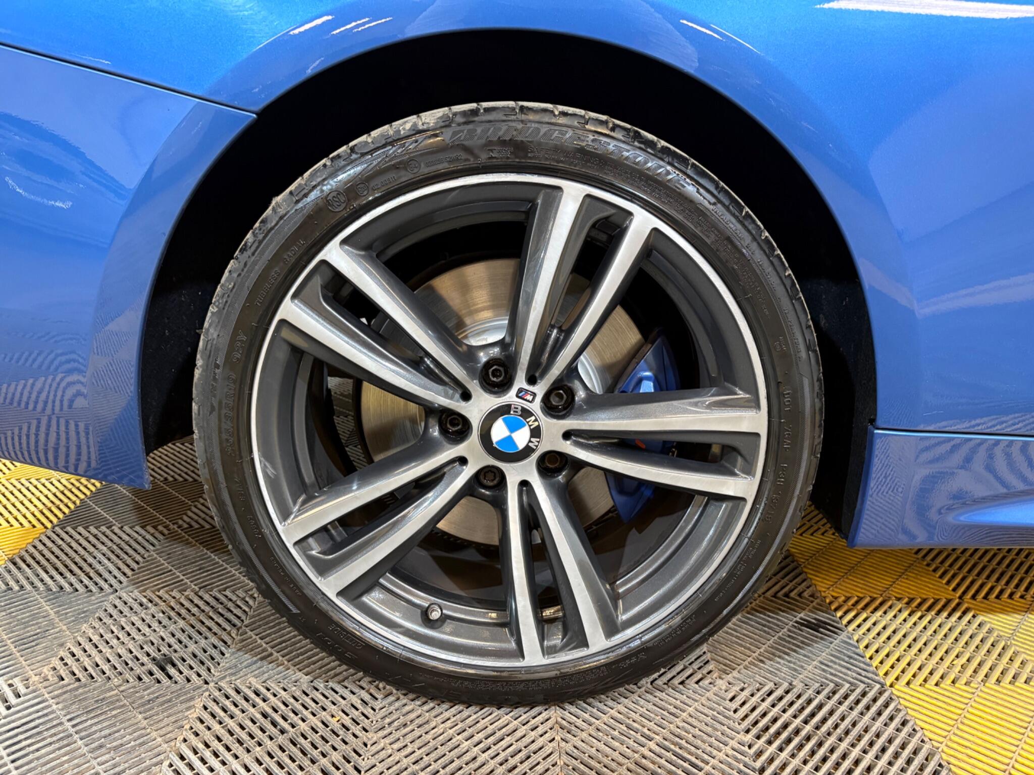 BMW 4 Series view 26